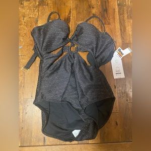 NWT Womens Time and Tru Cut-Out One Piece Swimsuit Black & Gold Size L (12-14)